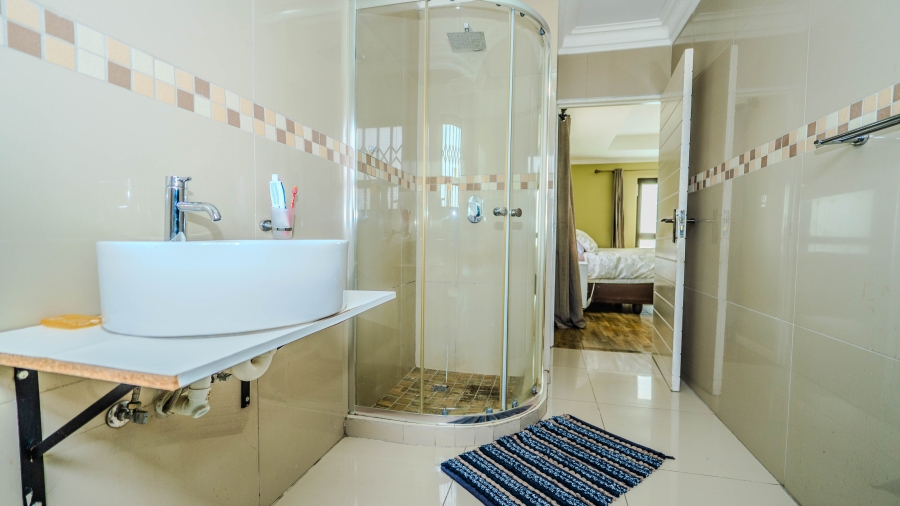 4 Bedroom Property for Sale in Sunset Glen Western Cape
